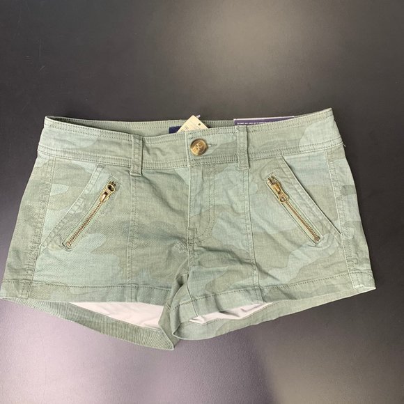 NWT American Eagle Camo Shortie Shorts - Picture 2 of 4
